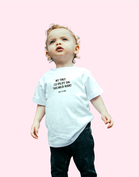 ✨ TINY CO-PILOT TODDLER TEE – ADVENTURES START SMALL 👶✈️🧢